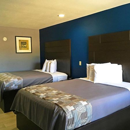 Americas Best Value Inn Denham Springs Exterior foto