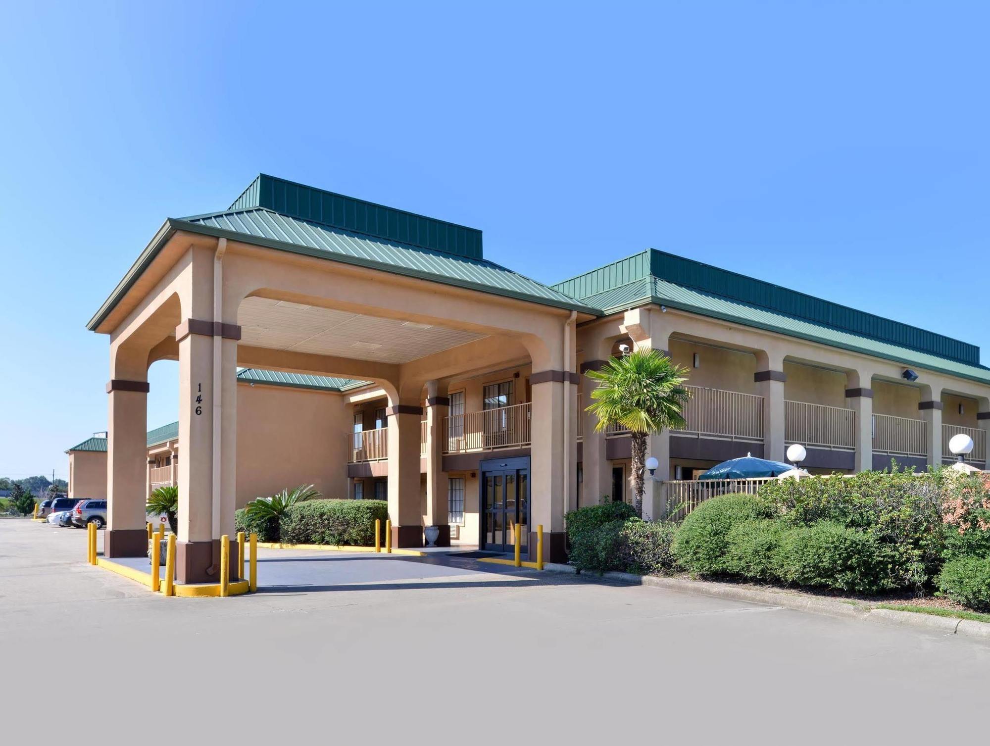 Americas Best Value Inn Denham Springs Exterior foto