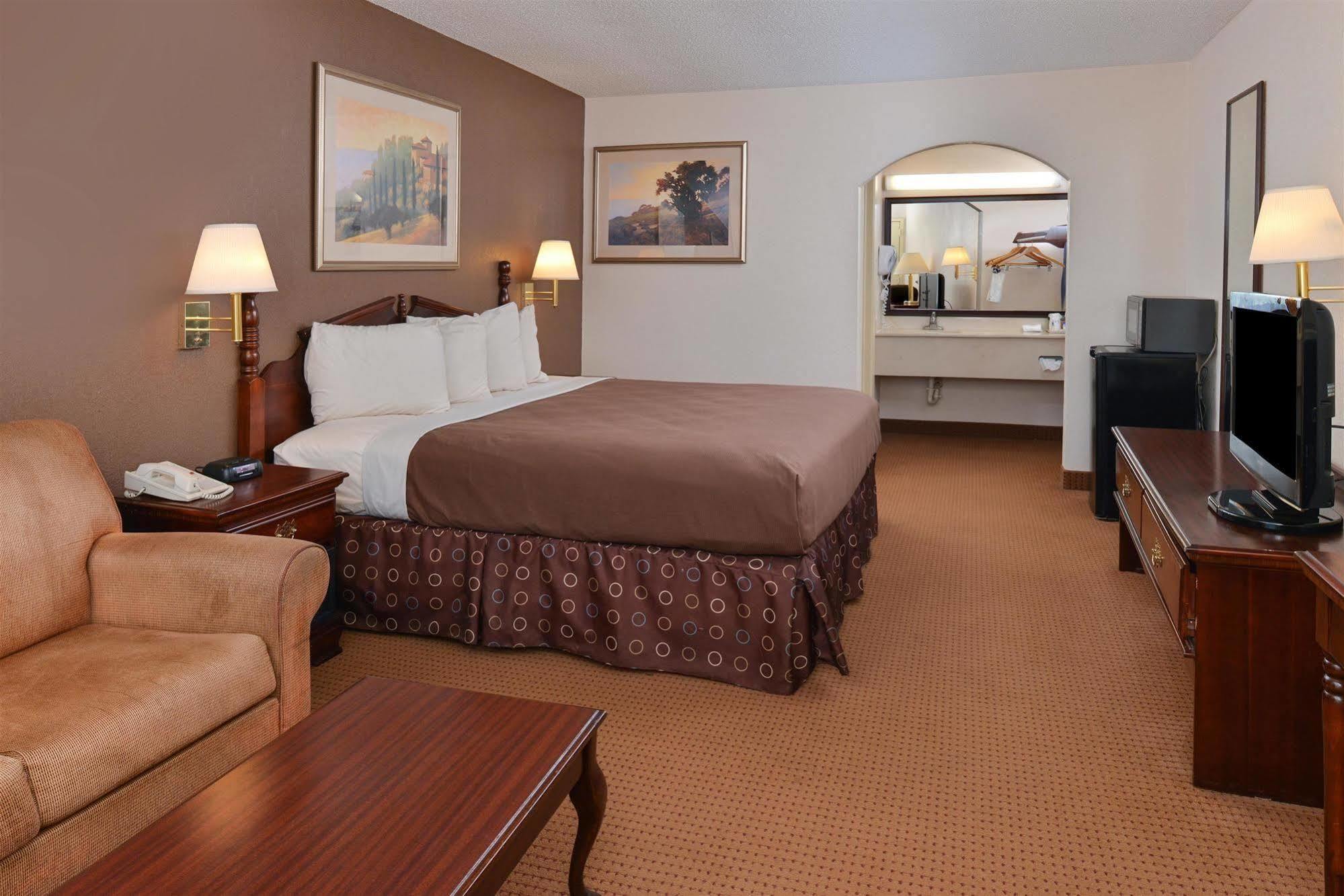 Americas Best Value Inn Denham Springs Exterior foto