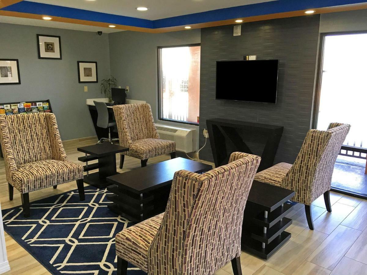 Americas Best Value Inn Denham Springs Exterior foto
